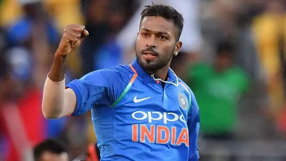 হার্দিক পাণ্ড্য তখন ভারতীয় দলের নিয়মিত সদস্য। ব্যাটিং, বোলিং, ফিল্ডিংয়ে নজরকাড়া পারফরম্যান্স। 