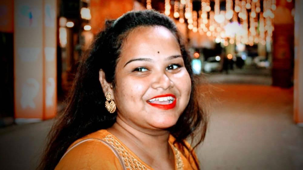 স্থানীয় সূত্রের খবর, পাশের পাড়ার এক তরুণের সঙ্গে সরস্বতীর সম্পর্ক ছিল। সেই সম্পর্কের টানাপড়েন থেকেই কি আত্মহনন, না কি এর নেপথ্যে রয়েছে আরও অন্য কারণ, তদন্ত করে দেখছে পুলিশ।