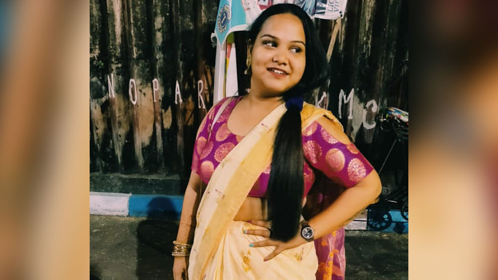 সরস্বতীর মা এবং দিদিমা আয়ার কাজ করেন। প্রতিবেশীরা সরস্বতীর পরিবারে কোনও সমস্যার কথা উল্লেখ করেননি।