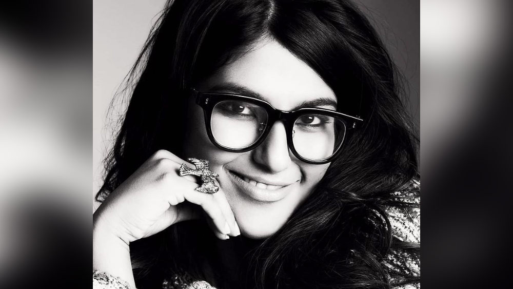 তেমনই এক পত্রিকাকে দেওয়া সাক্ষাৎকারে অঙ্কিতি বলেছিলেন তিনি ভয় পান তাঁর মতো আরেকটি অঙ্কিতিকে। যে তাঁর মতোই বাজারে এসে সবাইকে মাত দিয়ে দেবে। ঠিক তাঁর মতো শত্রুকেই সবচেয়ে বেশি ভয় তাঁর। কিন্তু তখনও অঙ্কিতি জানতেন না ‘শত্রু’ তাঁর গোকুলে বাড়ছে তিনিই শুধু বুঝতে পারেননি। 