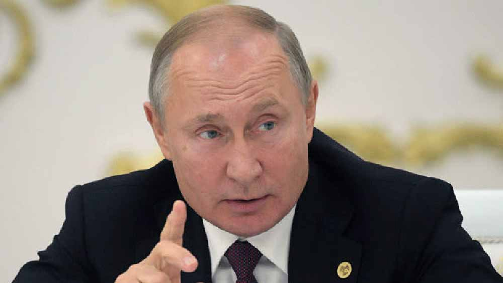 তবে ক্রেমলিনের তরফ থেকে পুতিনের শারীরিক অসুস্থতার খবরকে ভুয়ো বলেই জানানো হয়েছে।