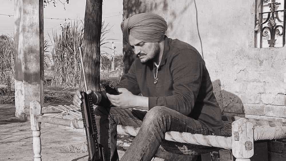 আগামী ১৭ জুন মুসেওয়ালার জন্মদিন ছিল। শুধু তা-ই নয়, তাঁর বিয়েও ঠিক হয়ে গিয়েছিল সঙ্গরেড্ডি গ্রামের আমনদীপ কউরের সঙ্গে। মাস কয়েক আগেই মুসেওয়ালার মা চরণ কউর জানিয়েছিলেন যে, পঞ্জাবের বিধানসভা নির্বাচনের পরই তাঁর ছেলের বিয়ে দেবেন। আয়োজনও শুরু হয়ে গিয়েছে বলে জানিয়েছিলেন চরণ।