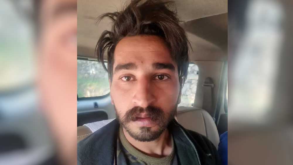 গোল্ডি ব্রারের আসল নাম সতীন্দ্র সিংহ। ১৯৯৪ সালে পঞ্জাবের ফরিদকোটে জন্ম। স্নাতক ডিগ্রি রয়েছে। এ প্লাস ক্যাটেগরির গ্যাংস্টার। রাজস্থানের জয়পুরের গ্যাংস্টার বিষ্ণোই লরেন্সের ‘ডান হাত’ এই গোল্ডি।