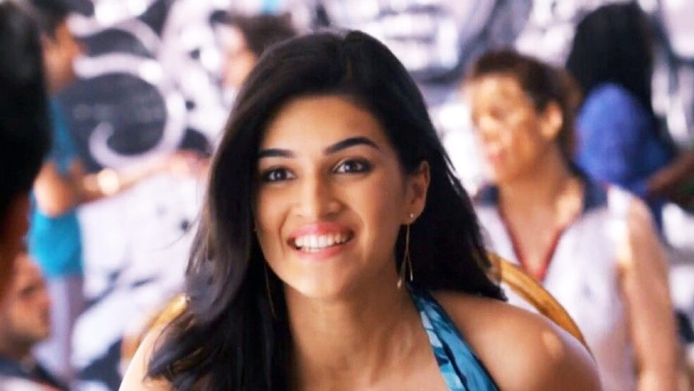 এই মনস্তাত্ত্বিক অ্যাকশন ঘরানার ছবিতে কৃতি এক জন সাংবাদিকের ভূমিকায় অভিনয় করেছেন। ‘হিরোপন্তি’ এবং ‘নেনোক্কাদিনে’ একই বছরে মুক্তি পায়।