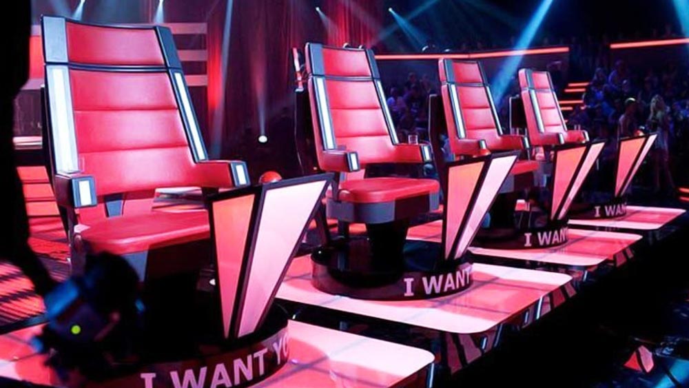 এই সব শো-এর কেন্দ্রবিন্দুতে রয়েছেন বিচারকেরা। এই আসনে থাকা ব্যক্তিত্বদের দায়িত্বভার যেমন গুরুতর, ঠিক তেমনই মোটা অঙ্কের পারিশ্রমিক থেকেও বঞ্চিত হন না তাঁরা।