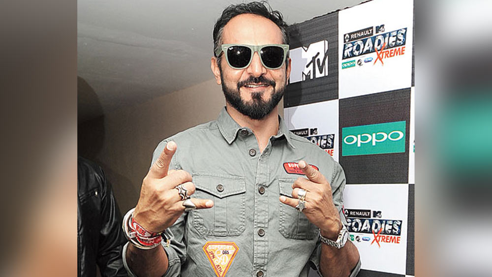 ‘রোডিজ রেভলিউশন’-এ দেখা যায় নিখিল ছিনাপাকেও। পর্ব প্রতি তাঁকে নয় লক্ষ টাকা পারিশ্রমিক দেওয়া হয়।