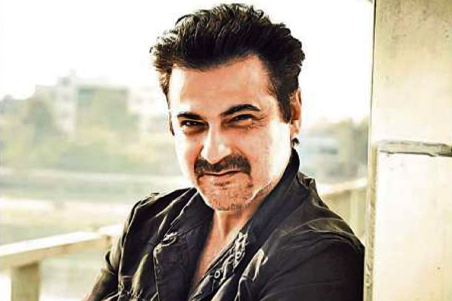 বিয়ের পর ‘শিবম’ নামের একটি ছবিতে কাজ করার সুযোগ পান তিনি। কিন্তু পরবর্তী কালে এই ছবি নিয়ে কোনও কাজ এগোয়নি।