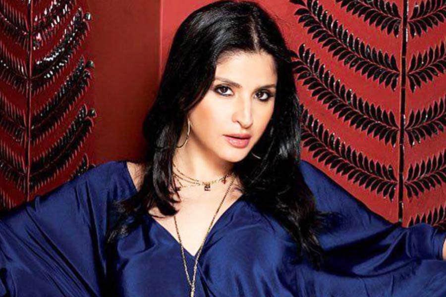 গয়না নকশার কাজ করেন তিনি। বহু জনপ্রিয় হিন্দি ছবিতে তাঁর নকশা করা গয়না ব্যবহৃত হয়। ‘ওম শান্তি ওম’, ‘কভি অলবিদা না কেহনা’র মতো ছবিতে অভিনেত্রীরা মাহীপের তৈরি করা গয়না পরেছেন।