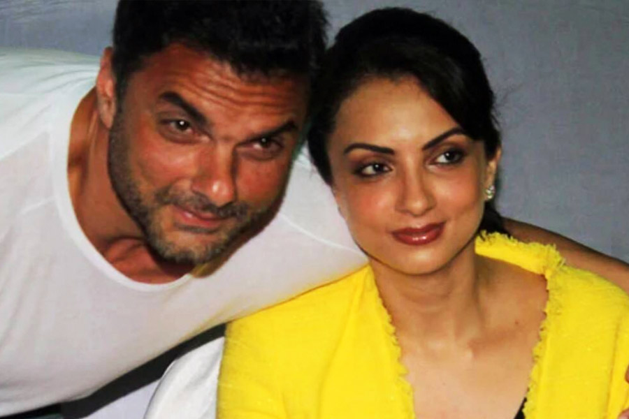 অভিনয় জগতের পাশাপাশি পরিচালনা এবং প্রযোজনার কাজেও যুক্ত রয়েছেন সোহেল। কিন্তু তাঁর প্রাক্তন স্ত্রী সীমা সাজদে ফিল্ম ইন্ডাস্ট্রি থেকে দূরেই ছিলেন।