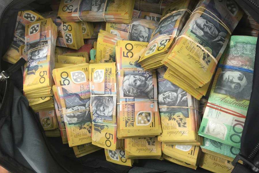 সংবাদমাধ্যমে তিনি বলেন, ‘‘পরিবারের জন্য এ বার একটা বাড়ি কিনতে পারব। বড়দিনের সময় যেখানে খুশি ছুটি কাটাতে পারবে আমার বাচ্চারা। ভবিষ্যতের চিন্তা আর নেই!’’