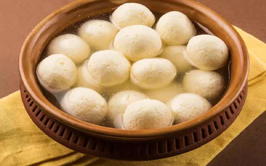   রসগোল্লা খেলেও বাড়বে  না ওজন! মিষ্টি খাওয়ার  পরে মানতে হবে কোন  টোটকা?