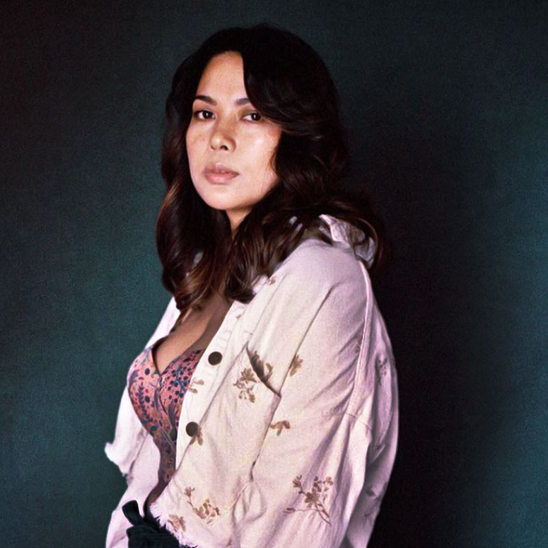 মণিপুরের কোনও মেয়েই নাকি এই ধরনের পোশাক পরেন না। তিনিই প্রথম মণিপুরী মডেল যাকে সুইমস্যুট পরে দেখা গিয়েছে। লিন নাকি তাঁর বংশমর্যাদা নষ্ট করছেন, এমন মন্তব্যও করেছিলেন অনেকে।