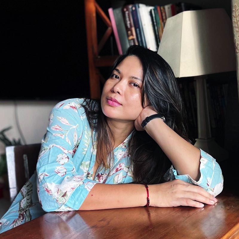 কর্মসূত্রে বহু দিন নিউ ইয়র্কে ছিলেন লিন। মডেলিং পেশায় থাকাকালীন বিভিন্ন খ্যাতনামী চিত্রগ্রাহক এবং রূপটানশিল্পীর সঙ্গে কাজ করেছেন তিনি।