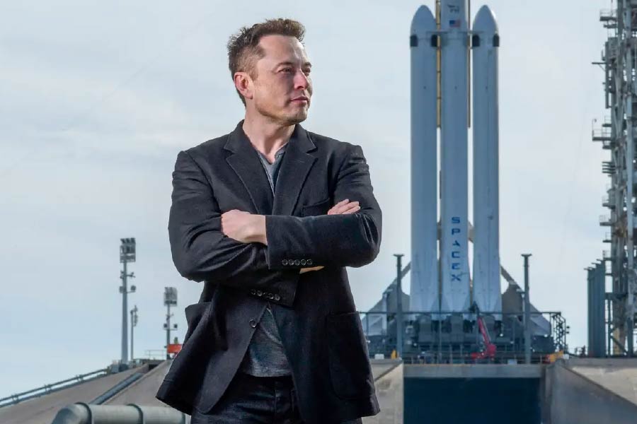 ‘কাতার ইনভেস্টমেন্ট অথরিটি’ কাতারের সার্বভৌম অর্থ ভান্ডারের একটি অনুসারী সংস্থা। এই সংস্থাও মাস্ককে টুইটার কেনার বিষয়ে অর্থ বিনিয়োগের হাত বাড়িয়ে দিয়েছে। এই সংস্থা বিশ্বের বিভিন্ন লাভজনক প্রকল্পে এ ভাবেই বিপুল বিনিয়োগ করে থাকে। তবে টুইটারের মতো ‘মাইক্রো ব্লগিং সাইট’ অধিগ্রহণে এই সংস্থার উৎসাহ অত্যন্ত তাৎপর্যপূর্ণ। টুইটার কিনতে ৩৭ কোটি ৫০ লক্ষ ডলার ব্যয় করেছে ‘কাতার ইনভেস্টমেন্ট অথরিটি’। 