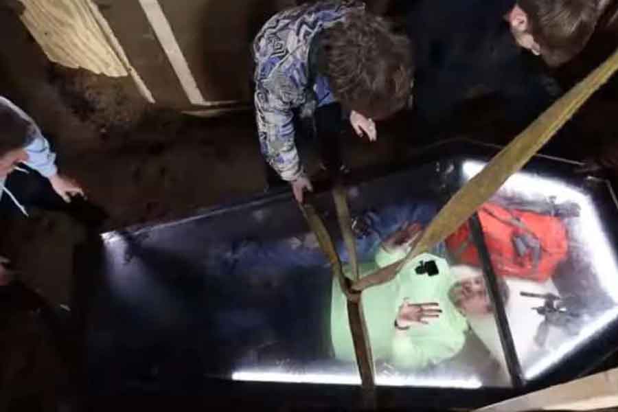 দ্য মস্কো টাইমস-এর প্রতিবেদন অনুযায়ী, ৫৭ হাজার ডলারের (ভারতীয় মুদ্রায় ৪৭ লক্ষ টাকা) বিনিময়ে যে কেউ মৃত্যুর এই অনুভূতি ‘উপভোগ’ করতে পারবেন।