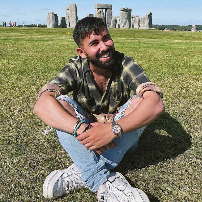 পোশাকের প্রতি আগ্রহও রয়েছে ওরহানের। দেশি, বিদেশি বহু নামী পোশাক প্রস্তুতকারক সংস্থার পোশাক পরতে দেখা যায় তাঁকে।