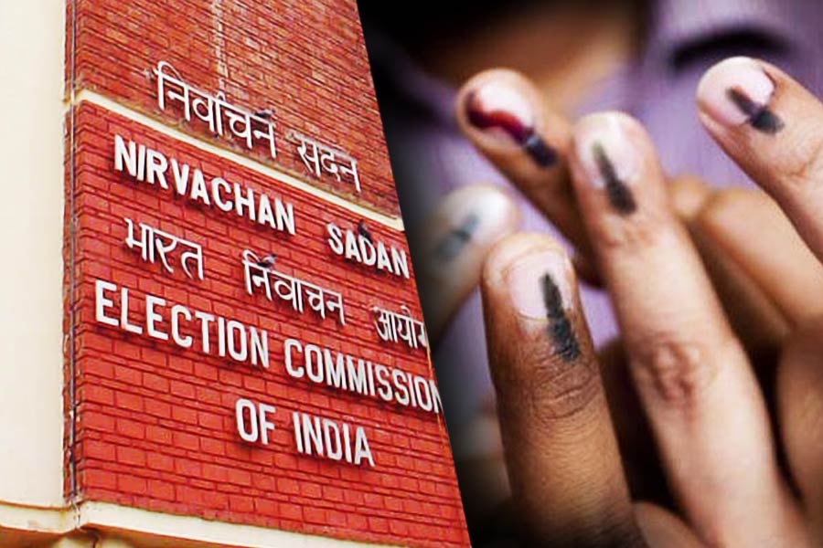 EC says tweets also can violate 48-hour ‘silence period’.