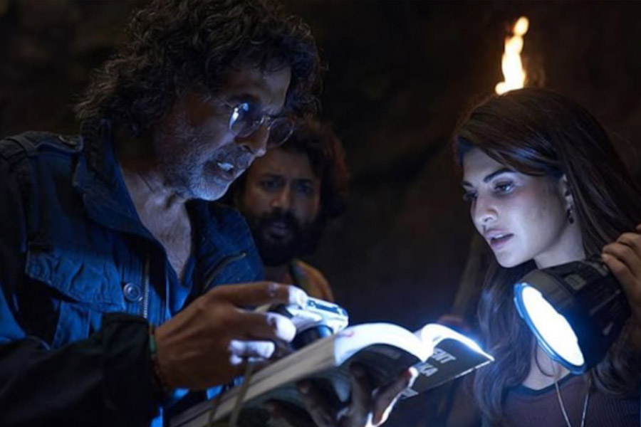 এই ছবিতে অভিনয় করে শুধু কোটিতেই নয়, লক্ষের গুণিতকেও পারিশ্রমিক পেয়েছেন অনেকে।