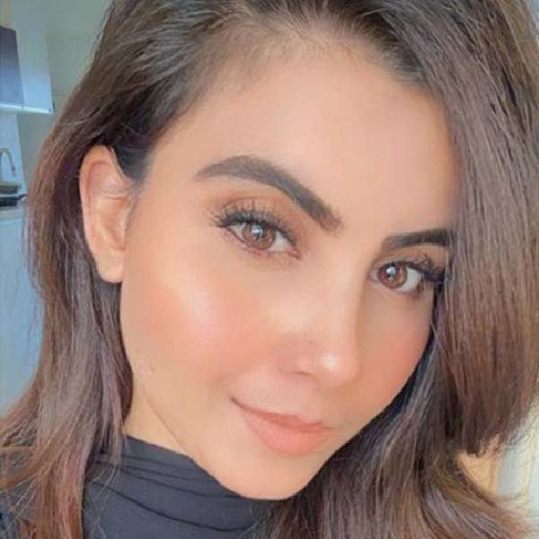 শেহারের এই টুইটগুলি প্রকাশ্যে আসার পরই সমাজমাধ্যমে তাঁকে নিয়ে হাসি-মশকরা শুরু হয়ে যায়। তাঁকে নিয়ে নানা মিম শেয়ার করতে থাকেন সমাজমাধ্যমের সদস্যদের একাংশ। 