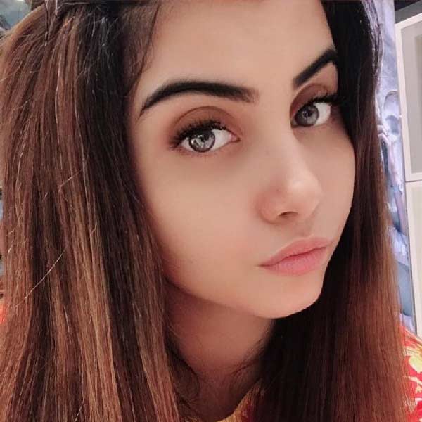 শেহারের সমালোচনায় সরব হন বিশ্বের বিভিন্ন ক্রিকেট খেলিয়ে দেশের মানুষজন। অনেকেই টুইট করে দাবি করেন যে, শেহার এক জন অবসাদগ্রস্ত মানুষ। হতাশা থেকেই তিনি এমন মন্তব্য করছেন। এক জন উপহাস করে লেখেন, “আমার এটা ভেবেই খুব খারাপ লাগছে যে, আপনাকে সারা জীবনই বিয়ে না করে একা থাকতে হবে।” 