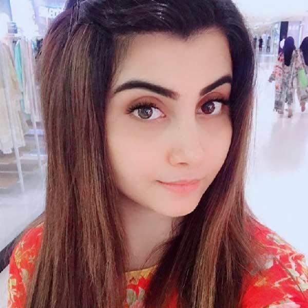 তবে শেহার সত্যিই জ়িম্বাবোয়ের কাউকে বিয়ে করতে পারবেন কি না, তা নির্ভর করবে আগামী রবিবার ভারত-জিম্বাবোয়ে ম্যাচের উপরেই।