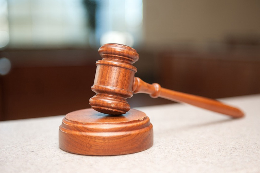 জীবৎকালে ১৪ বার জেলে গিয়েছিলেন কালীচরণ। তার পর ছাড়াও পেয়ে গিয়েছিলেন। একই ভাবে তাঁকে গণপিটুনিতে অভিযুক্তরাও প্রমাণের অভাবে ছাড়া পেয়ে গিয়েছিলেন। অনেকে মনে করেন, এ সব আসলে ‘পোয়েটিক জাস্টিস’। অনেকে সবের জন্য পুলিশি নিষ্ক্রিয়তাকেই দায়ী করেন।