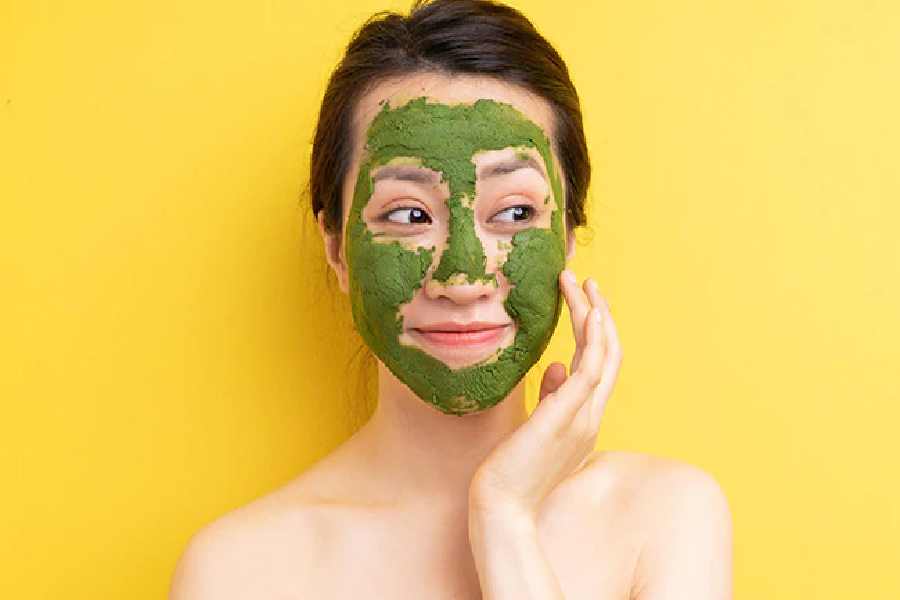ব্যবহার করতে হবে তুলসীর কিছু ফেসপ্যাক। 