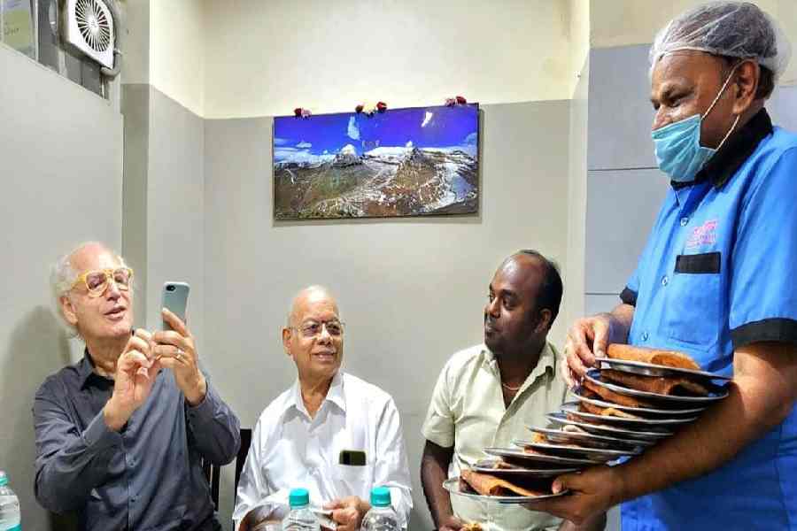 ‘গ্লোবাল ইনভেস্টর্স মিট ২০২২’-এ যোগ দিতে বেঙ্গালুরু এসেছিলেন জেভ।