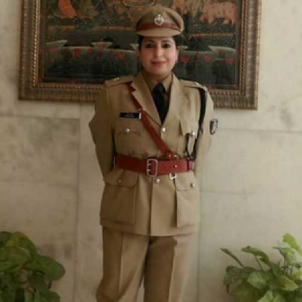 আইপিএস পাশ করার পর হায়দরাবাদে প্রশিক্ষণ নেন রুবেদা। তাঁর কথায়, “প্রশিক্ষণ খুব কঠিন ছিল। প্রশিক্ষণ শেষে তামিলনাড়ুর চেন্নাইয়ে অ্যাসিস্ট্যান্ট পুলিশ কমিশনার হিসাবে যোগ দিই।”