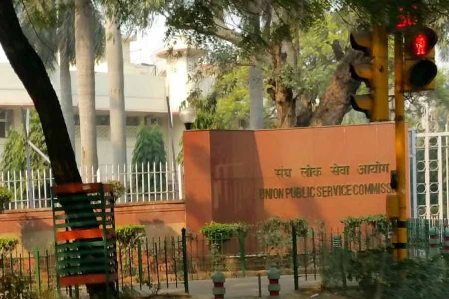 আইপিএস হওয়ার পরেও থেমে থাকেননি রুবেদা। তিনি দ্বিতীয় বার ইউপিএসসি পরীক্ষায় বসেন। এ বারও পাশ করেন তিনি। আইপিএস হিসাবে সাফল্যের পর আমলার দায়িত্বও সামলাচ্ছেন রুবেদা।