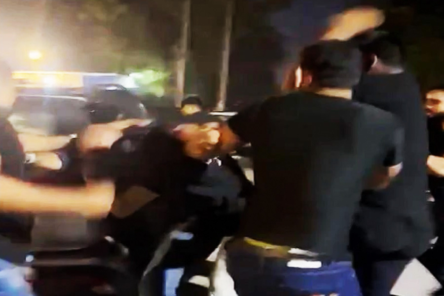 Bouncer How do bouncers get hired at bars dgtl Anandabazar