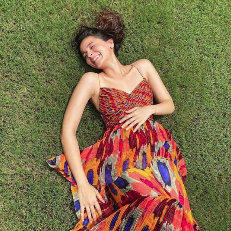 রমেশের পর আর এক বন্ধু আলি দাদারকরের সঙ্গে সম্পর্কে জড়ান আলিয়া। আলিও তাঁর ছোটবেলার বন্ধু। শোনা যায়, বলিউডে পা রাখার পর থেকেই নাকি আলিকে আর পাত্তা দিতে চাননি আলিয়া।