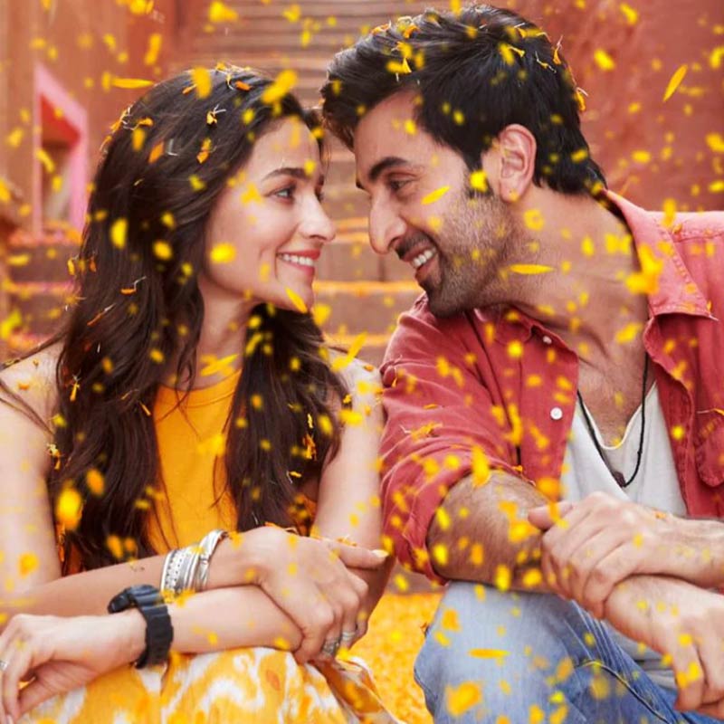 ২০১৮ সালের মে মাসে সোনম কপূরের বিয়েতে প্রথম বার জনসমক্ষে আসেন রণবীর আর আলিয়া। জুটিকে পাপারাৎজিরা নাম দেন রণলিয়া।