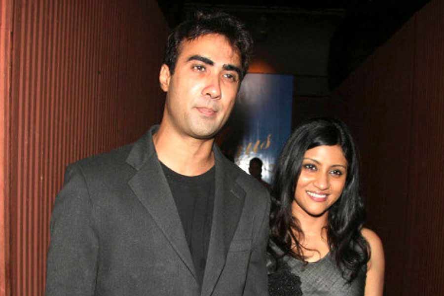 বিয়ের আগেই মাতৃত্বের পথে হেঁটেছিলেন কঙ্গনা সেনশর্মা। ২০০৭ সাল থেকে সহঅভিনেতা রণবীর শোরের সঙ্গে সম্পর্কে ছিলেন। 