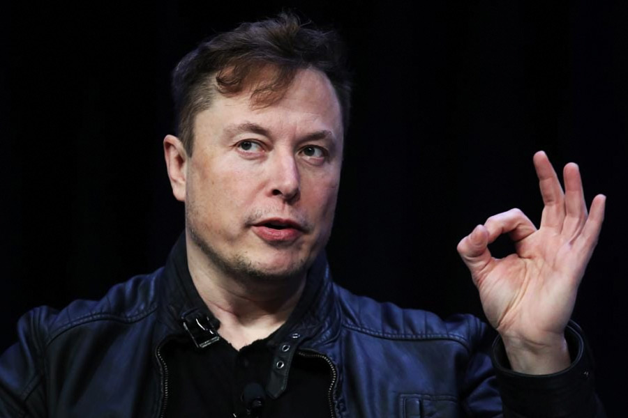 গত সপ্তাহেই টুইটারের মালিকানা পেয়েছেন ইলন মাস্ক। ৪৪০০ কোটি ডলারের বিনিময়ে টুইটারের মালিকানা পেয়েছেন ইলন। তবে এটিই একমাত্র নয়। আমেরিকার এই ধনকুবেরের হাতে রয়েছে কোটি কোটি টাকার ব্যবসা করা একাধিক সংস্থা।