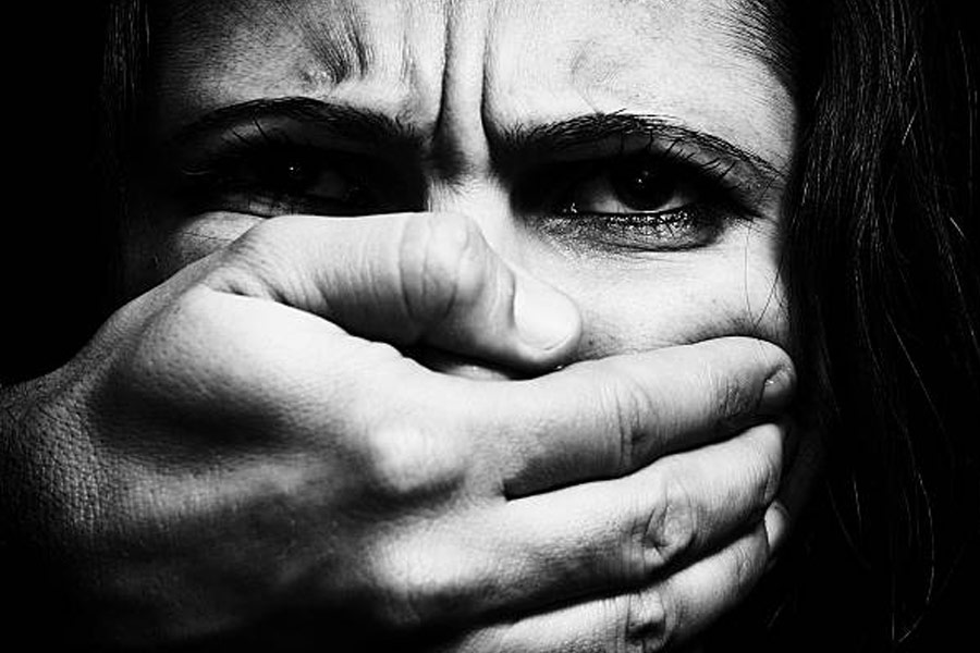 এমনকি, হত্যাকাণ্ডের সপ্তাহ দুয়েক আগেই পুলিশের দ্বারস্থ হয়েছিলেন জেইনেপ। সে সময় তিনি অভিযোগ করেছিলেন যে, তাঁকে মারধর করেছেন ওই যুবক। 