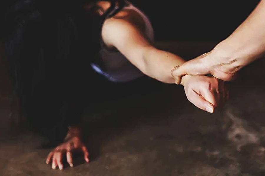 শেষ বার ২০১৯ সালের ২৮ অগস্ট যৌন হেনস্থার অভিযোগে তাঁকে হেফাজতে নেওয়া হয়েছিল। 