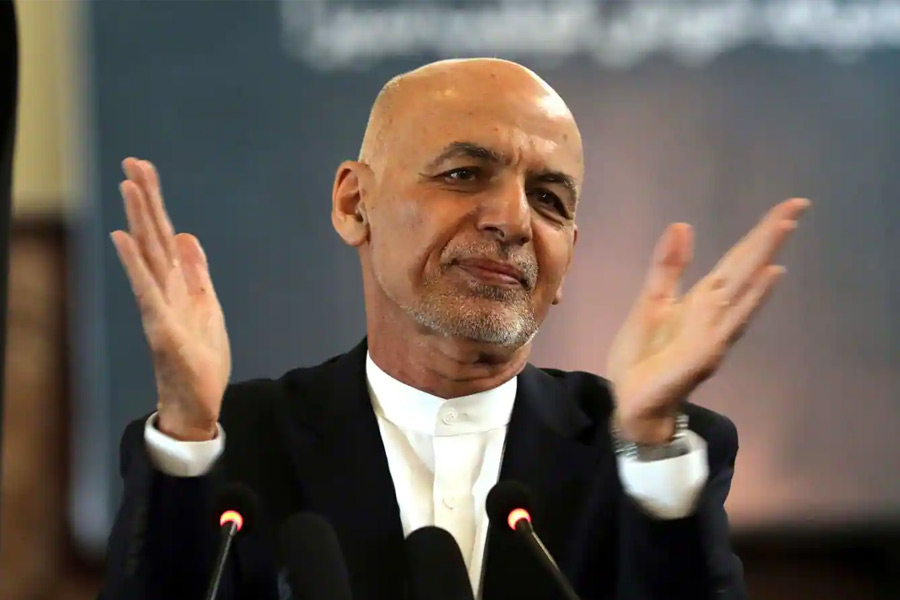 যক্ষ্মায় আক্রান্ত হয়ে কয়েক বছর আগে করাচির এক হাসপাতালে মৃত্যু হয় তালিবান শীর্ষ নেতা মোল্লা মহম্মদ ওমর। মৃত্যুর সময় তাঁর বয়স হয়েছিল ৫৫। এমনটাই জানিয়েছিল তৎকালীন আফগানিস্তানের প্রেসিডেন্ট আশরাফ গনির দফতর।