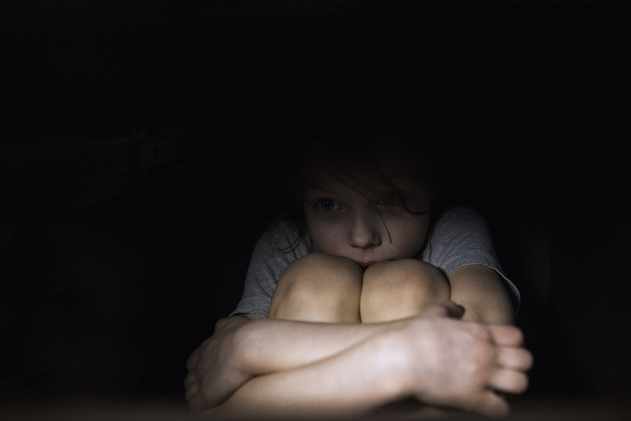 জিন তার মাকে জানায়, রবার্ট এই কাণ্ড ঘটিয়েছে। কিন্তু ছেলের কথা বিশ্বাস করেননি বাড়ির কেউ। সকলেই ভেবেছিলেন, নিজের দোষ ঢাকতে মিথ্যা গল্প বানিয়ে প্রত্যেককে বোকা বানানোর চেষ্টা করছে জিন।