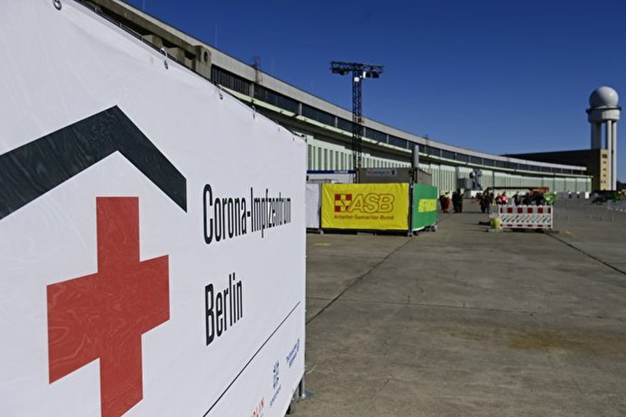 কোভিডের সময় এই টেম্পেলহফেই খোলা হয়েছিল গণটিকাকরণ কেন্দ্র।