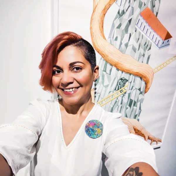 নয়না আরও বলেন, ‘‘সেই সময়ে আমি ছাড়া ভারতের আর কেউ টুইটার ব্যবহার করতেন না। আমি যাঁদের সঙ্গে কথা বলতাম, তাঁরা বেশির ভাগই ছিলেন টুইটারের কর্মচারী বা তাঁদের বন্ধুস্থানীয়। তাঁরা একে অপরকে বার্তা দিতেন। তখন আমি মুম্বইতে কাজ করতাম এবং আমি ভাবতাম যে আমি তাঁদের সঙ্গে কী কথা বলতে পারি। অ্যাকাউন্ট খুললেও প্রাথমিক ভাবে প্রথম দেড় বছর সেই ভাবে টুইটার ব্যবহার করিনি।’’