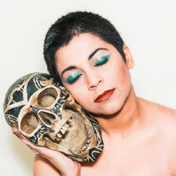 এক সময় অবধি নয়না নিজেও জানতেন না যে তিনিই ভারতের প্রথম টুইটার ব্যবহারকারী। তিনি হাসতে হাসতে বলেন, ‘‘এটি কোনও কৃতিত্ব ছিল না। এটি সম্পূর্ণ কাকতালীয়। ভারতের টুইটার ব্যবহারকারী হতে আমাকে কোনও কঠিন পরিশ্রমও করতে হয়নি৷ আমি জানতামও না যে, আমি ভারতের প্রথম টুইটার ব্যবহারকারী। আমেরিকার তরফে প্রথম ১৪০ জন টুইটার ব্যবহারকারী সম্পর্কে একটি নিবন্ধ প্রকাশিত হয়। সেই তালিকায় আমার নাম ছিল।’’