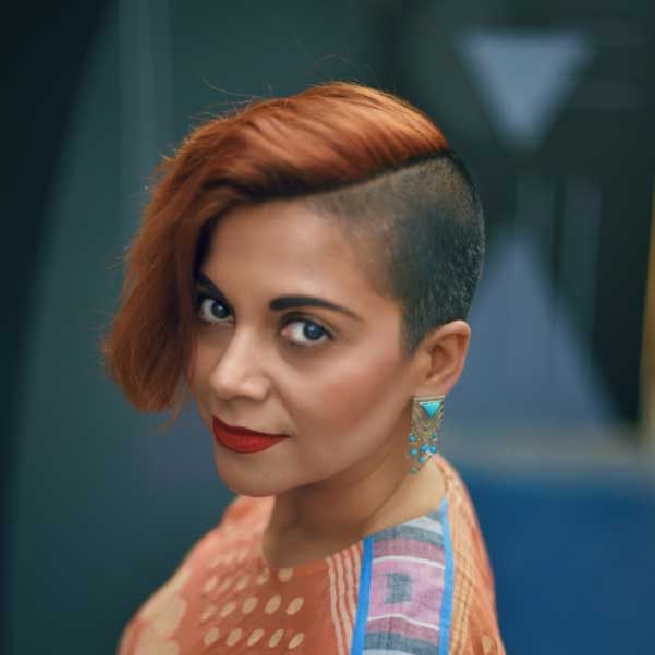 টুইটারের ‘ব্লু টিক’ নিয়ে নেওয়া সিদ্ধান্ত ভারতে কী প্রভাব ফেলবে সে সম্পর্কে নয়না স্পষ্ট করে বলেন, ‘‘আমি মনে করি না এতে কোনও প্রভাব পড়বে কারণ সাধারণ ভাবে ‘ব্লু টিক’-এর আহামরি কোনও প্রয়োজন নেই। এ ছাড়াও, যাঁদের প্রয়োজন এবং সামর্থ্য রয়েছে তাঁরা কেবল এটি কিনবেন। সাধারণ জনগণের উপর এর কোনও প্রভাব পড়বে না।’’