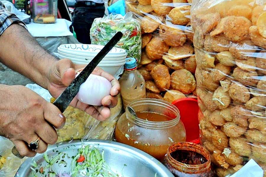 অধিকাংশের দাবি, মহাভারতের যুগে ফুচকার আবির্ভাব। দ্রৌপদী নাকি পাণ্ডবদের প্রথম ফুচকা তৈরি করে খাইয়েছিলেন।