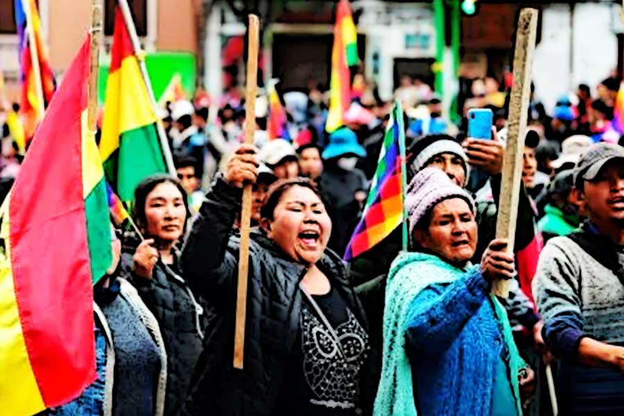 মনে করা হয়, কোকেন বার চলার পাশাপাশি কুখ্যাত রুট-৩৬-এ আরও অনেক গোপন এবং অবৈধ কাজকর্ম চলে। এই বারের মালিকরা লা পেজের কয়েক জন দুর্নীতিগ্রস্ত সরকারি আধিকারিকদের হাত করে রমরমিয়ে এই অবৈধ ব্যবসা চালাচ্ছেন বলেও অনেকের মত।