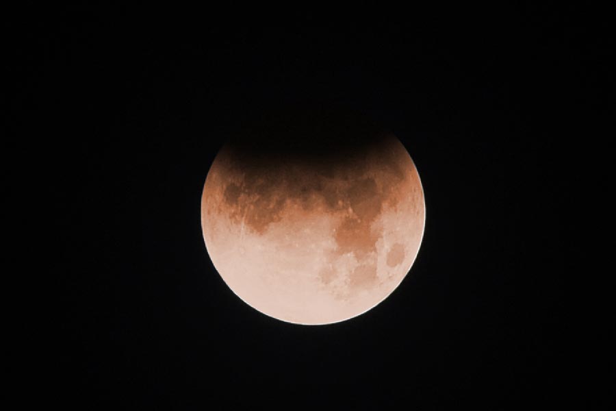 representative photo of lunar ecliplse 