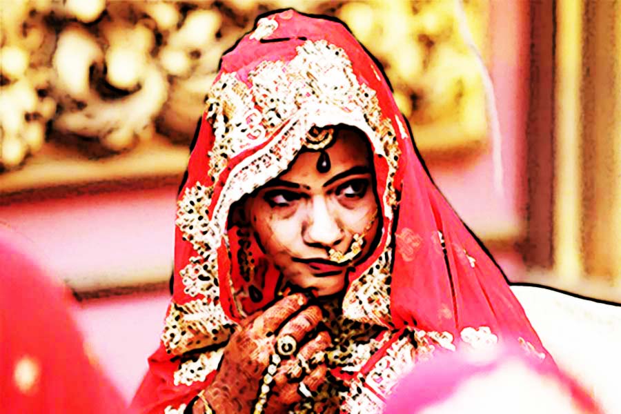 এই গ্রামের বাসিন্দা গোবিন্দ ওয়াঘমারে এ রকমই একটি বিয়ের কথা শুনিয়েছেন, যা মাত্র দু’দিন টিকেছিল। 