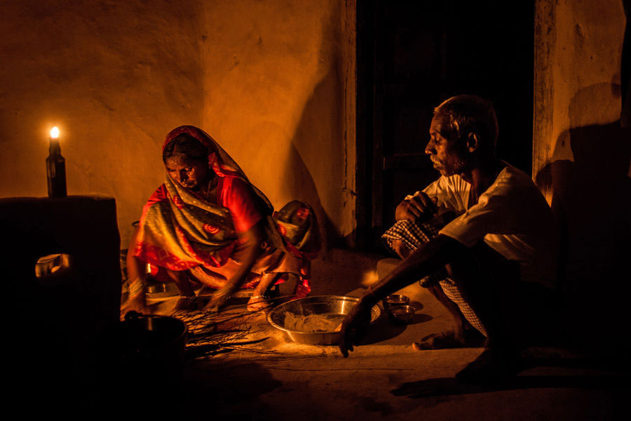 দান্ডিচি বারি গ্রামের প্রধান জয়রাম ওয়াঘমারে জানিয়েছেন, তিনি অনেক দিন ধরেই গ্রামের মানুষদের জন্য জলের ট্যাঙ্ক বসানোর চেষ্টা করছেন। তিনি বলেন, “অনেকে এসে আমাদের কষ্টের ছবি তোলেন। কিন্তু কেউ সাহায্য করেন না। আমাদের গ্রাম প্রজন্মের পর প্রজন্ম ধরে খরায় ভুগছে।” 