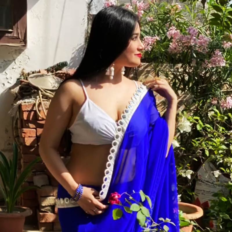 ইনস্টাগ্রামে তাঁর অনুরাগীর সংখ্যাও এক লক্ষ পার করেছে।