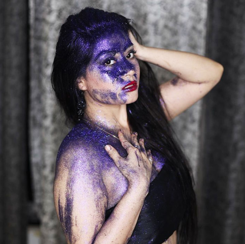 সম্প্রতি মুখে অভ্র মেখে ছবি ইনস্টাগ্রামে পোস্ট করেছিলেন উরুসা।